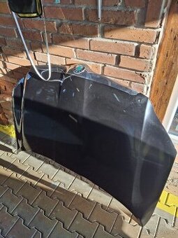 Kapota Škoda Yeti před Fl. Černá met.