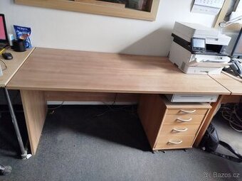 Daruji za odvoz kancelářské stoly