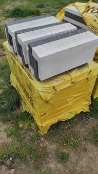 Materiál ze stavby (Ytong, ztracené bednění)