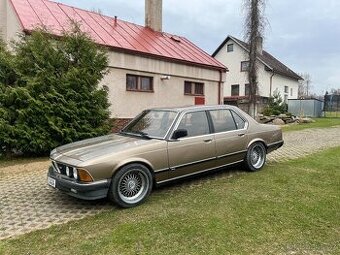 BMW E23  735i MANUAL