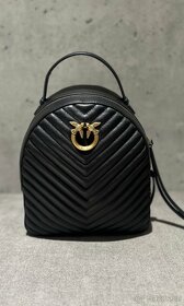 Luxusní dámský kožený batoh PINKO