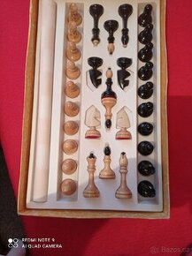 Dřevěné vyřezávané šachy - 1