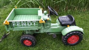 Detsky slapaci traktor Fendt značka Big