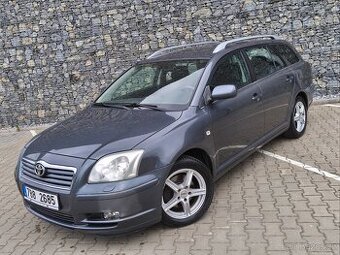Toyota Avensis 2.2d,D4D 110kw Combi,Tažné,Výhřevy,ALU,XENONY