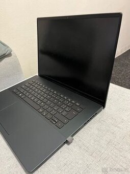 Dell Inspiron 16 7620 Green