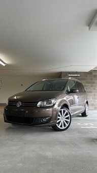 VW Touran Webasto 7mist Panorama DSG 125kw 160najeto
