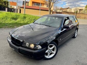 BMW Řada 5 e39 520i 125kW.Touring.Tažné.
