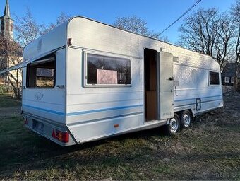 Karavan k pevnému stání