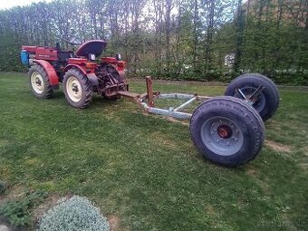 Podvozek za malotraktor