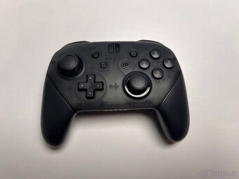 Originální Nintendo Switch Pro Controller