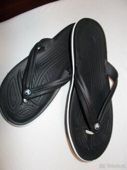 MEZIPRSTOVÉ PANTOFLE CROCS VEL M/6 W/8 38/39 NOVÉ