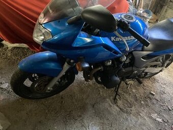 Kawasaki ZR-7S - 1