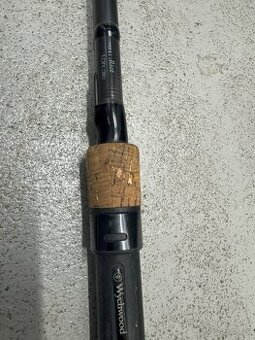 pruty Wychwood Riot cork 3.0M 10ft 3.0lb - 1