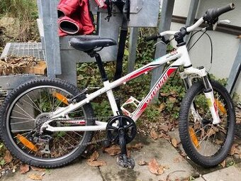 Dětské kolo Specialized vel. 20 s řazením a odpruženou vidlí