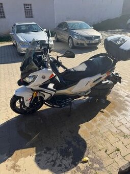 Prugeot xp400 GT