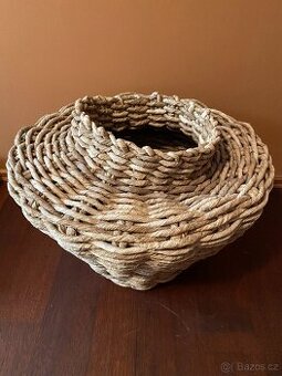 Koš z tropické rostliny, výška 40 cm, horní průměr 30 cm, pr