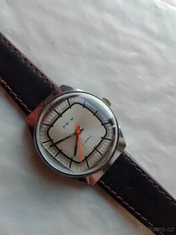 Staré, funkční hodinky Prim- televize