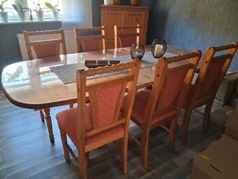 Stůl jídelní masivní rozkládací a 6 židlí - dřevo