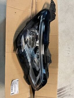 Přední světlomety Peugeot 3008 a 5008 halogenové