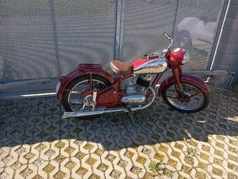 Jawa Pérák 250/11