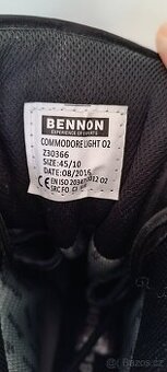 Vysoké pracovní boty