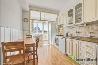 Pronájem prostorného bytu 4+1, 106 m² – Brno, náměstí 28. ří