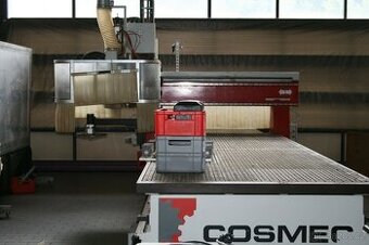 CNC obráběcí centrum s vakuovým stolem, odsávacím systémem a