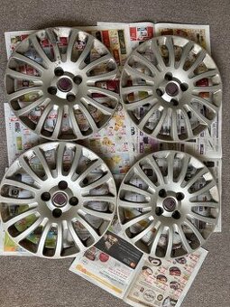 Poklice Fiat Grande Punto