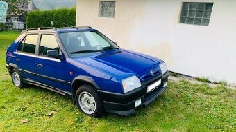 Škoda Favorit GLX. 1. majitel, najeto 33 000km , plná výbava