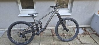 Prodám Trek Slash 9 GX AXS T-Type barva Mercury