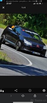 Závodní auto vůz special