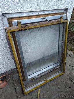 Staré střešní okno