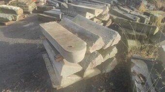 Staré kamenné schody, žulové schody, schod, 18 ks