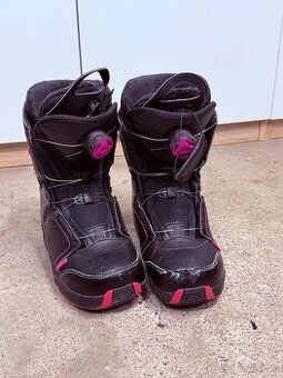 Boty na snowboard