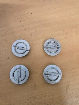 Pokličky alu kol Opel 61mm