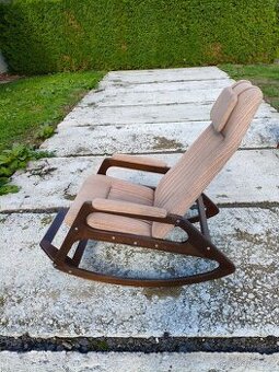 Staré desigenové houpací retro křeslo ÚLUV