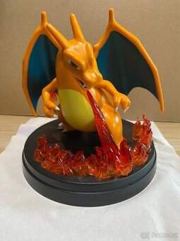 Pokémon karty – Charizard ex, Mega EX, Full Art + figurka