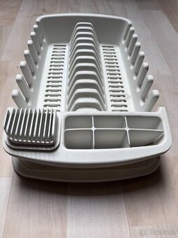 odkapávač na nádobí s podnosem