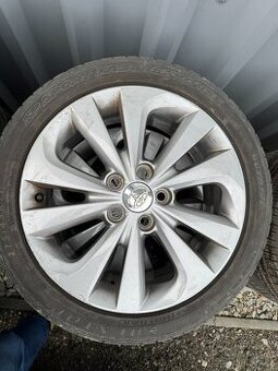 Sada Alu kol Toyota R17 - DUNLOP 225/45/17