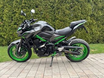 Kawasaki Z900 Akrapovič