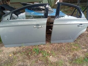 FORD MONDEO MK4 LIFTBACK RV 2009 DVEŘE LEVÉ, L.P. A L.Z.