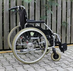 010- Mechanický invalidní vozík Meyra. - 1