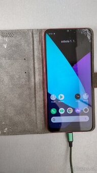 Mobilní telefon Realme C3, prasklý displej