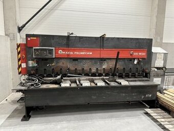 Tabulové nůžky AMADA Promecam GS 1230, z roku 2003.