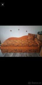 Rozkládací pohovka s úložným prostorem