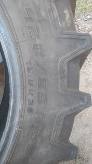 Pneu 16.9 R38,  420/85 R38