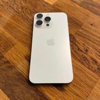 iPhone 15 Pro Max 256GB, pěkný stav, 12 měsíců záruka