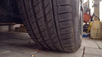 Kola a pneu 225/45 R18