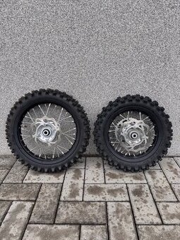 Prodám komplet sadu originálních kol na KTM SX 50