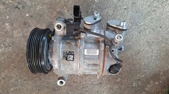Kompresor klimatizace Denso - 4M0 820 803J